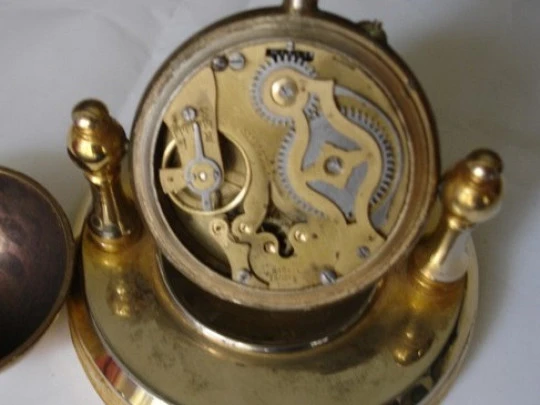 Reloj de sobremesa y escritorio Fernando Cantero. Metal dorado. Calibre roskopf. 1920 Reloj de sobremesa y escritorio Fernando Cantero. Metal dorado. Calibre roskopf. 1920