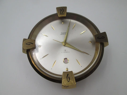 Reloj despertador de sobremesa pisapapeles Swiza. Cuerda manual. Calendario. Bronce Reloj despertador de sobremesa pisapapeles Swiza. Cuerda manual. Calendario. Bronce