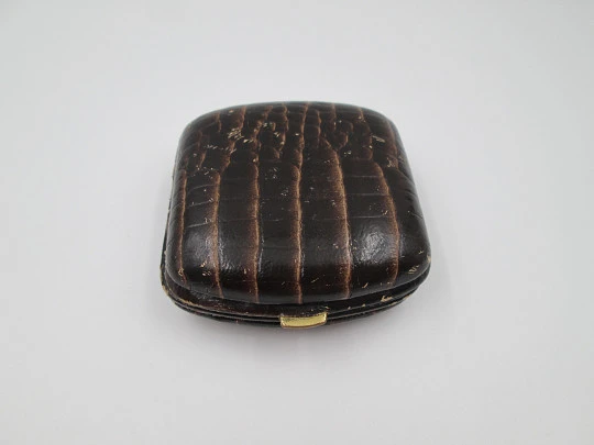 Reloj despertador de sobremesa y viaje Junghans Bivox. Metal dorado. Alemania. 1960 Reloj despertador de sobremesa y viaje Junghans Bivox. Metal dorado. Alemania. 1960