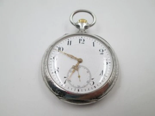 Reloj modernista IWC. Plata de ley. Zurich, 1907. Busto mujeres