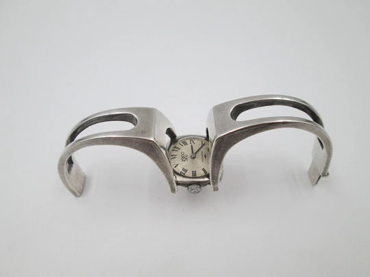 Reloj mujer Mondia con brazalete Puig Doria. Plata de ley 800 milésimas. Cuerda manual
