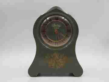 Reloj musical Sonatine. Baquelita verde y metal dorado. Cuerda manual. Suiza. 1940