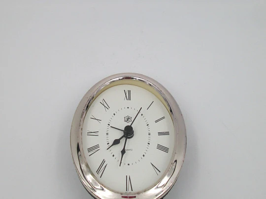 Reloj ovalado de escritorio / despacho Pedro Durán. Plata de ley. Mecanismo cuarzo. 1990