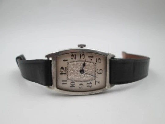 Reloj plata de ley 875 milésimas. Cuerda manual. Correa piel. Suiza. 1940