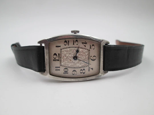 Reloj plata de ley 875 milésimas. Cuerda manual. Correa piel. Suiza. 1940