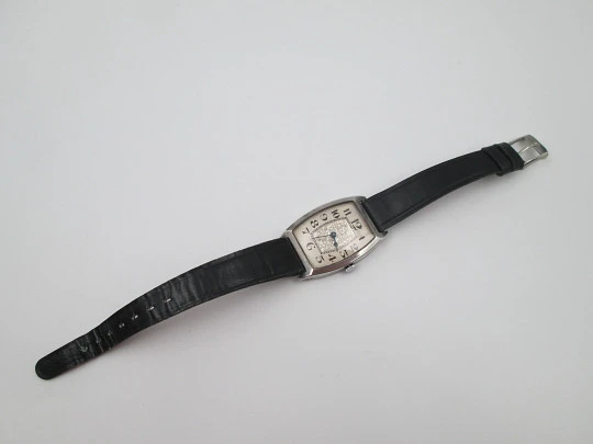 Reloj plata de ley 875 milésimas. Cuerda manual. Correa piel. Suiza. 1940