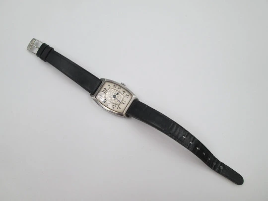 Reloj plata de ley 875 milésimas. Cuerda manual. Correa piel. Suiza. 1940