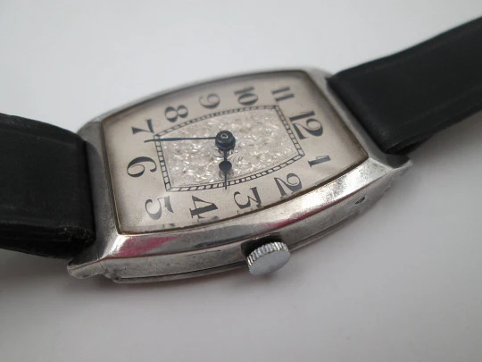 Reloj plata de ley 875 milésimas. Cuerda manual. Correa piel. Suiza. 1940