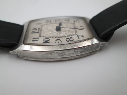 Reloj plata de ley 875 milésimas. Cuerda manual. Correa piel. Suiza. 1940