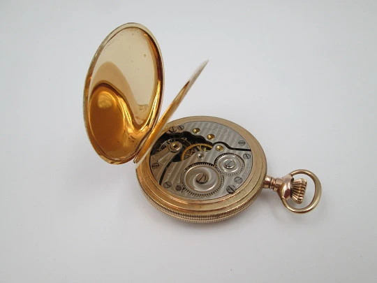 Reloj saboneta Standard. Chapado en oro. Dial porcelana. Cuerda remontoir. 1910. EEUU