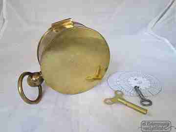 Reloj vigilante. Cuerda. Bronce. Discos papel. 1900. Portátil