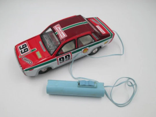 Renault 12 remote controlled electric rally car. Paya Toys. Lithographed tinplate. Box. 1970's