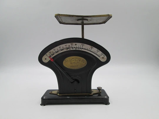 Rictus art deco letter scale / table scale. Brass and black lacquer metal. Jakob Maul. 1920's