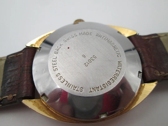 River Geneve. Gold plated & steel. Automatic. Calendar. Swiss. 1970's