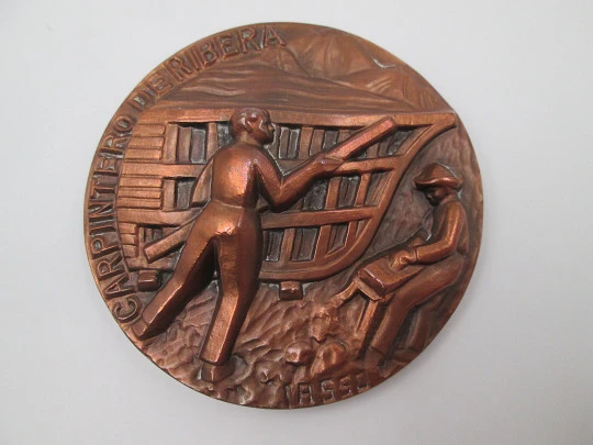 'Riverside Carpenter' FNMT copper medal. High relief work. Pancho Lasso, 1985