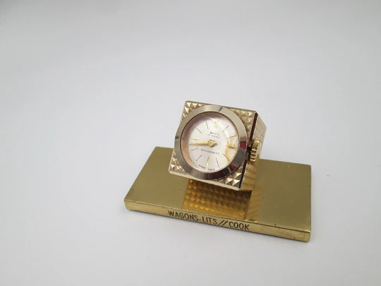Rivo desk travel mechanical clock. Gold plated metal. Diamond pattern. Wind-up. Swiss