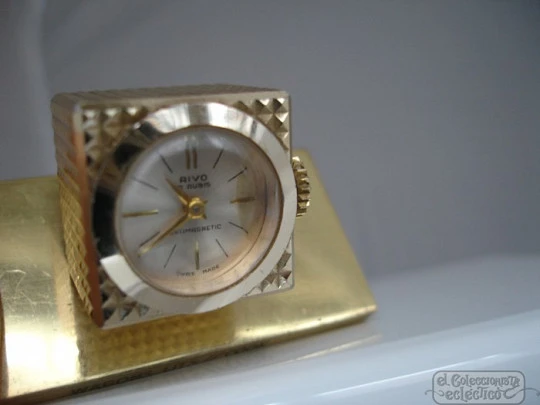 Rivo. Gold-plated. 17 jewels. Swiss. Wind-up. Grey dial. Plexiglass