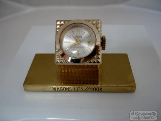 Rivo. Gold-plated. 17 jewels. Swiss. Wind-up. Grey dial. Plexiglass