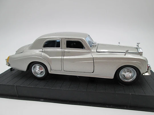 Rolls Royce Silver Cloud III coche metal. Nacoral. Escala 1:29. Estuche. 1970