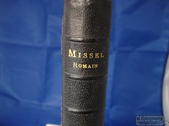 Roman missal. Leather covers. Metal clasps. France. 1867