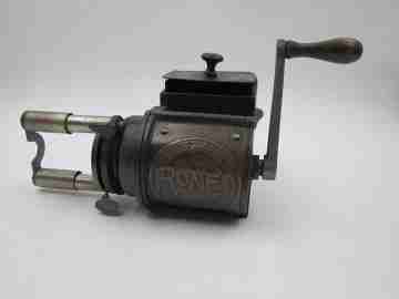 Roneo office mechanical pencil sharpener. Cast iron and steel