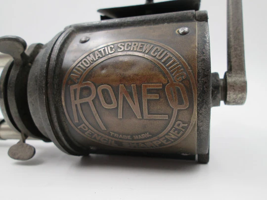 Roneo office mechanical pencil sharpener. Cast iron and steel