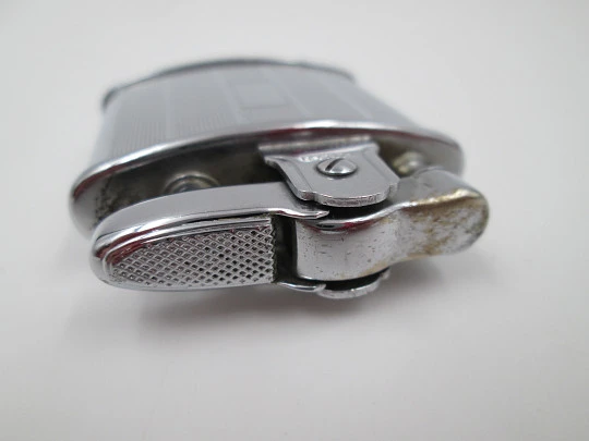 Ronson Standard petrol lighter. 1940's. Silver plated. England. Lines pattern