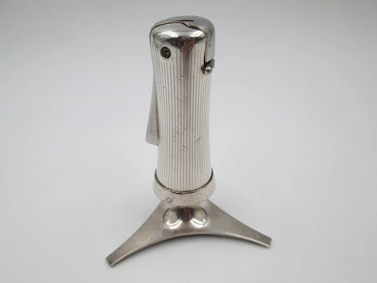 Ronson Varaflame Ladylite butane table lighter. 1960's. Chrome metal. England