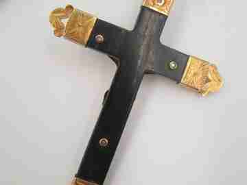 Rosary. Jet and 18 karat yellow gold. Mid-19th century
