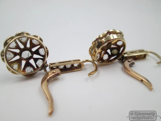 Rosette earrings. 18K yellow gold & diamonds. 1920's. French clasp