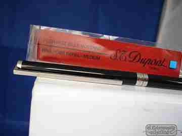 S. T. Dupont. Laca negra de China. Metal plateado. Giratorio. Años 90