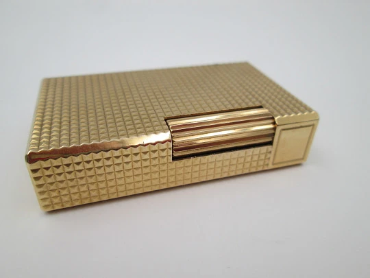 S.T. Dupont lighter. 20 micron gold plated. Diamond pattern. Box & instructions