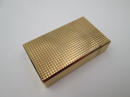 S.T. Dupont lighter. 20 micron gold plated. Diamond pattern. Box & instructions