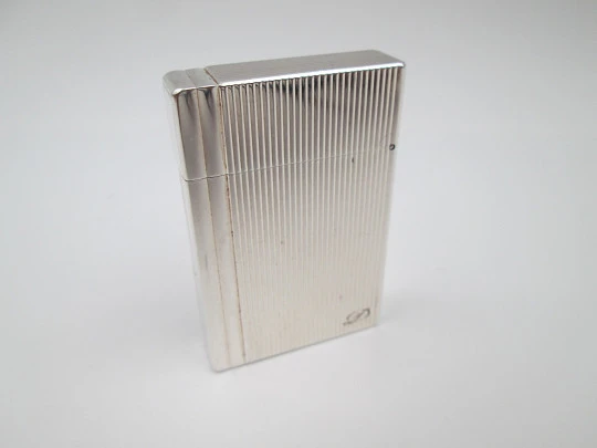 S.T. Dupont lighter. Rolled silver plated. Lines pattern. Original box. 2002's