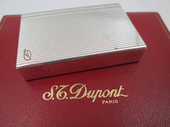 S.T. Dupont lighter. Rolled silver plated. Lines pattern. Original box. 2002's