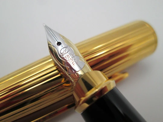 S.T. Dupont Olympio fountain pen. 23 microns gold plated. 18k nib. Box