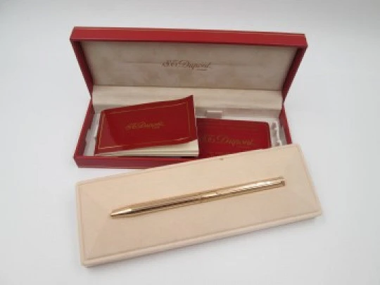 S.T. Dupont París Classique ballpoint pen. Gold filled. Original box. 2000's. France