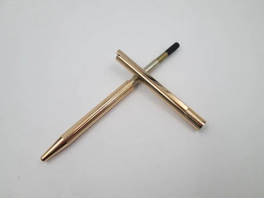 S.T. Dupont París Classique ballpoint pen. Gold filled. Original box. 2000's. France