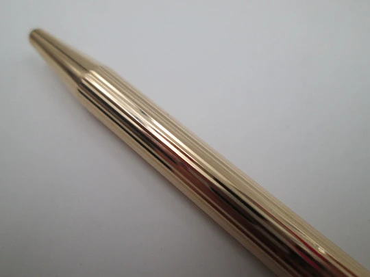S.T. Dupont París Classique ballpoint pen. Gold filled. Original box. 2000's. France