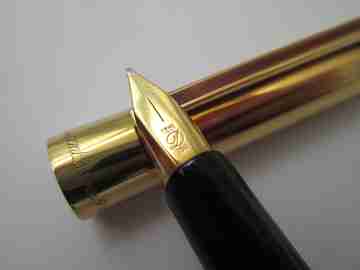 S.T. Dupont París Classique fountain pen. 925 sterling silver vermeil. Box. 2000's