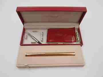 S.T. Dupont París Classique fountain pen. Gold plated metal. 18k nib. Box. 1990's. France
