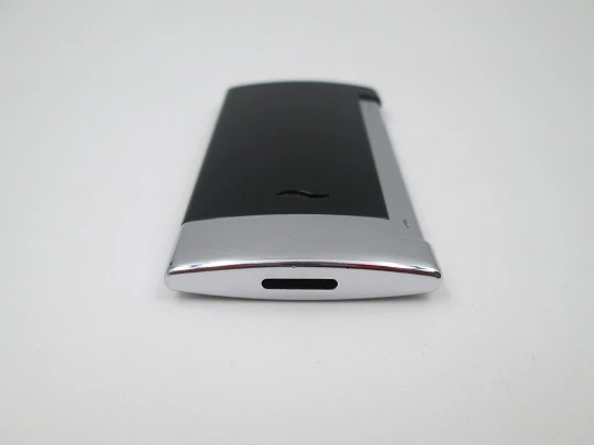 S.T. Dupont Slim 7 torch flame gas lighter. Black lacquer and chrome metal. Box. 2020's S.T. Dupont Slim 7 torch flame gas lighter. Black lacquer and chrome metal. Box. 2020's