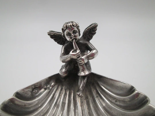 Salero / azucarero Pedro Durán. Concha con querubín flautista. Plata de ley. 1970 Salero / azucarero Pedro Durán. Concha con querubín flautista. Plata de ley. 1970