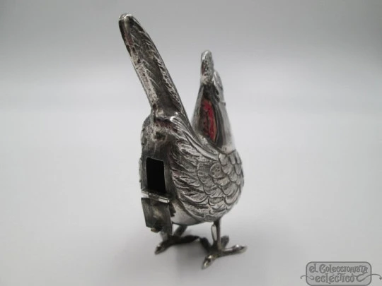 Salero de mesa. Plata de ley. Años 50. España. Figura gallina Salero de mesa. Plata de ley. Años 50. España. Figura gallina