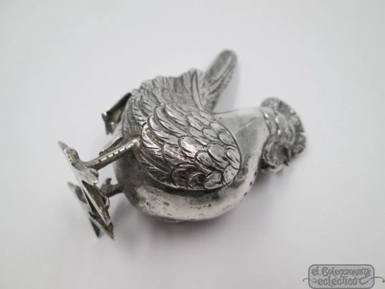 Salero de mesa. Plata de ley. Años 50. España. Figura gallina Salero de mesa. Plata de ley. Años 50. España. Figura gallina