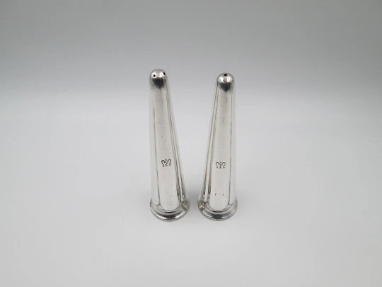Salero y pimentero para servicio de mesa Elkington & Co. Metal bañado en plata. 1960
