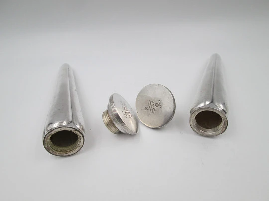 Salero y pimentero para servicio de mesa Elkington & Co. Metal bañado en plata. 1960