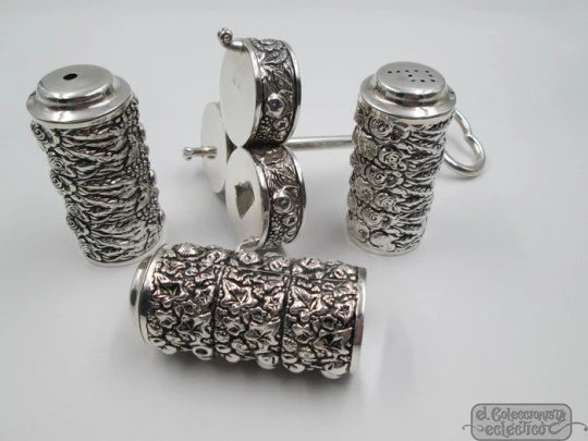 Salt & pepper shakers cruet set. Sterling silver. Base with handle