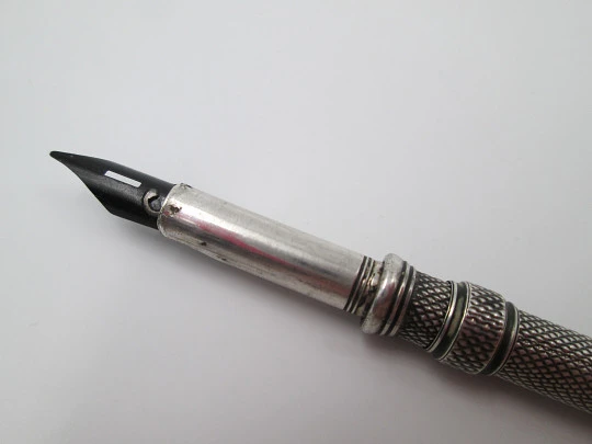 Sampson Mordan dip pen & propelling pencil combo. Sterling silver. 1880. UK