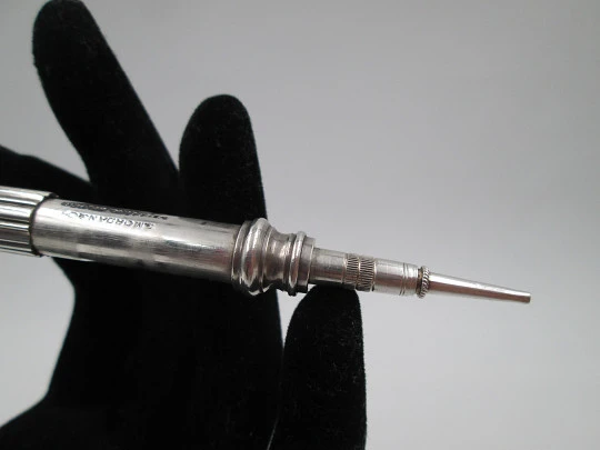 Sampson Mordan mechanical propelling twist pencil. Silver. 1910's